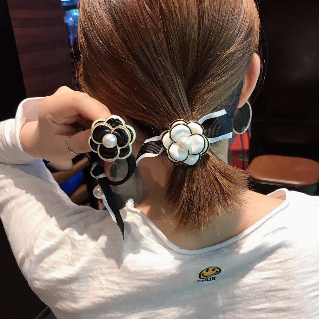 Mori Girl Metal Small Fragrant Wind Camellia Pearl Hair Rope